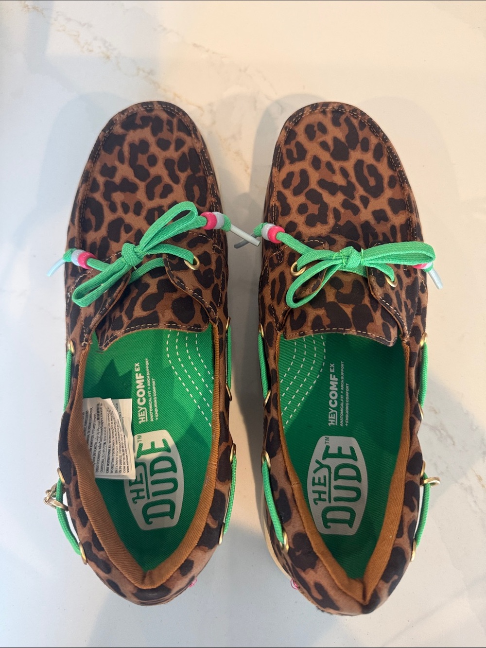 Hey Dude Womens Leopard Print Moccasin with Green Accents, size 9, NWOT - Picture 2 of 5